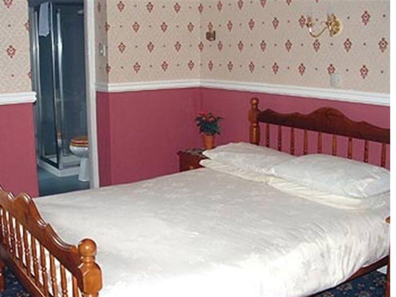 Cedar Bed & Breakfast 3*