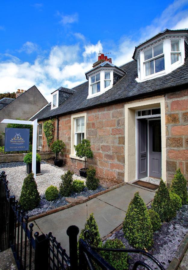 Paton Bed & Breakfast *