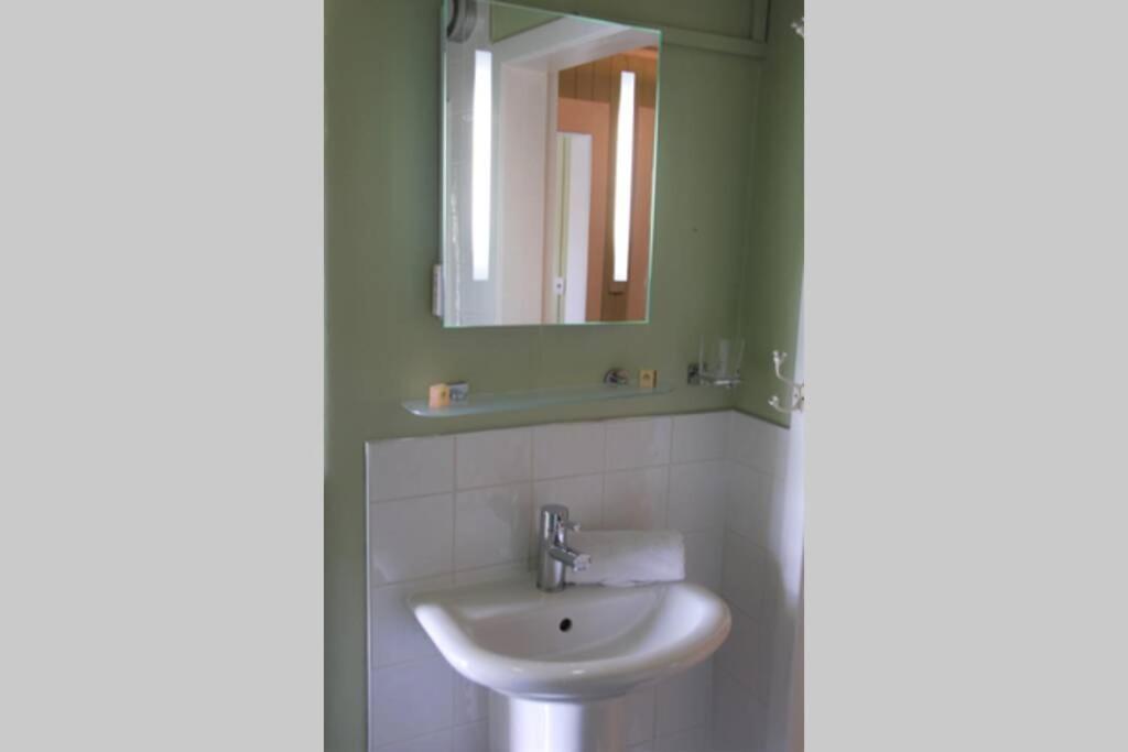 King Street Apartment *