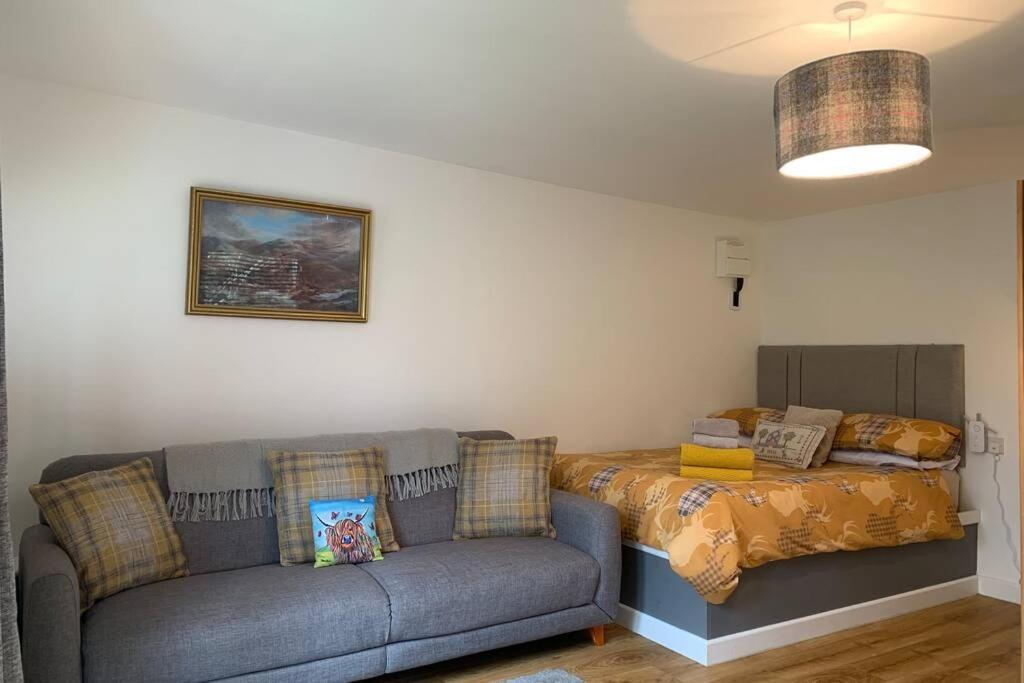 Highland Hottub Retreat, On Nc500 Holiday home Inverness