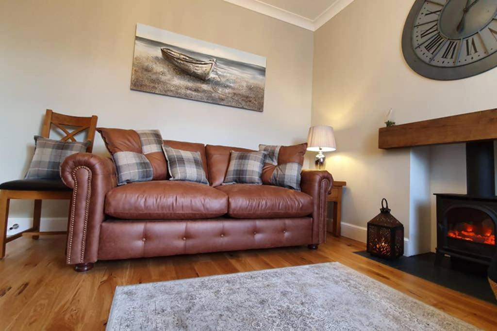 Smart & Stylish In The Centre Apartment Inverness