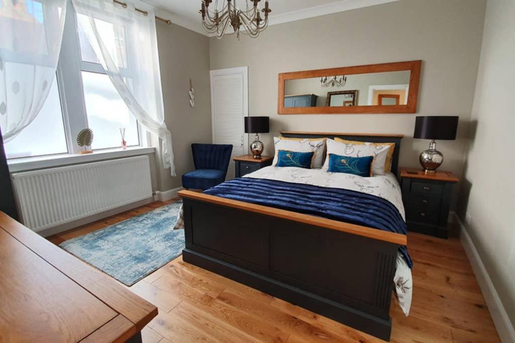 Smart & Stylish In The Centre Apartment Inverness