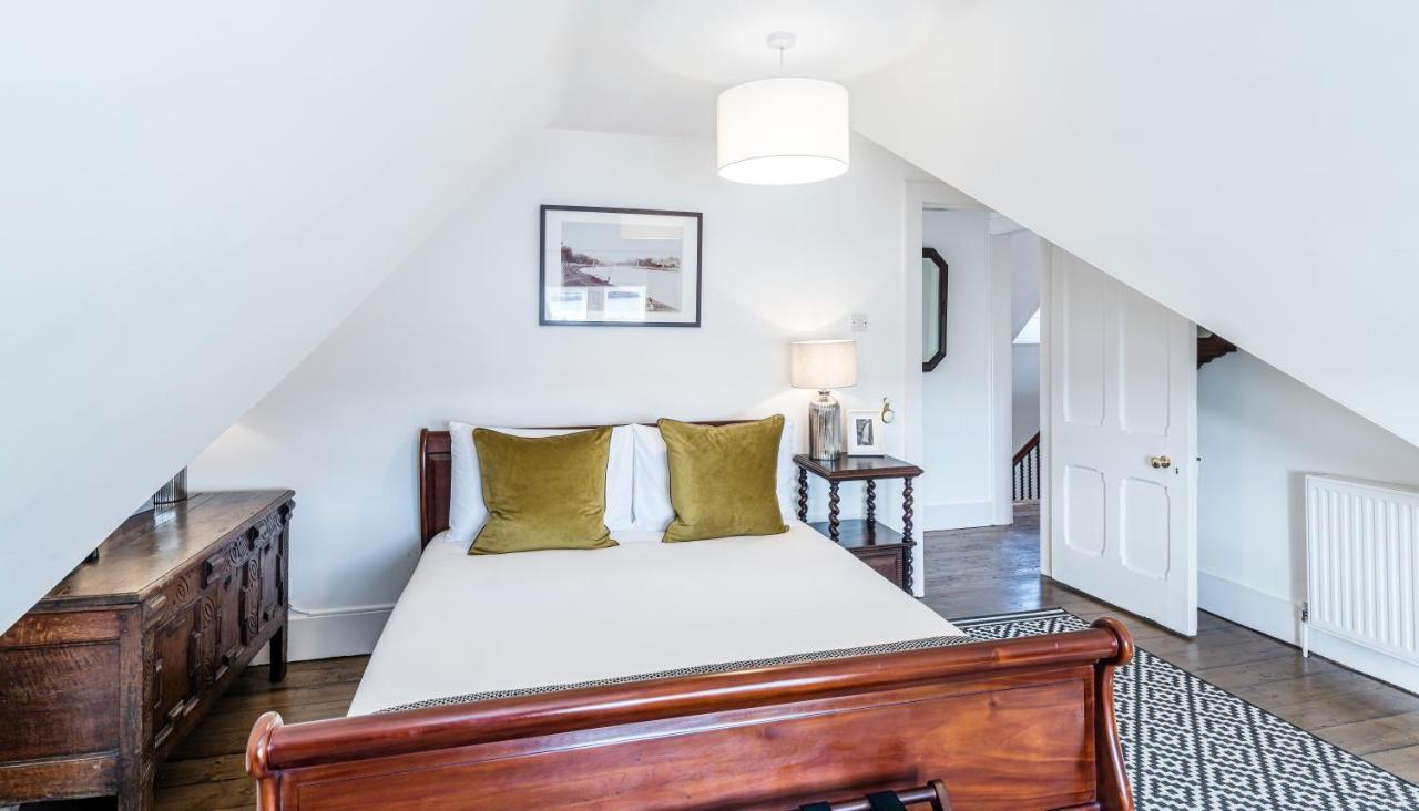 The Old Manse, Loch Ness Villa *