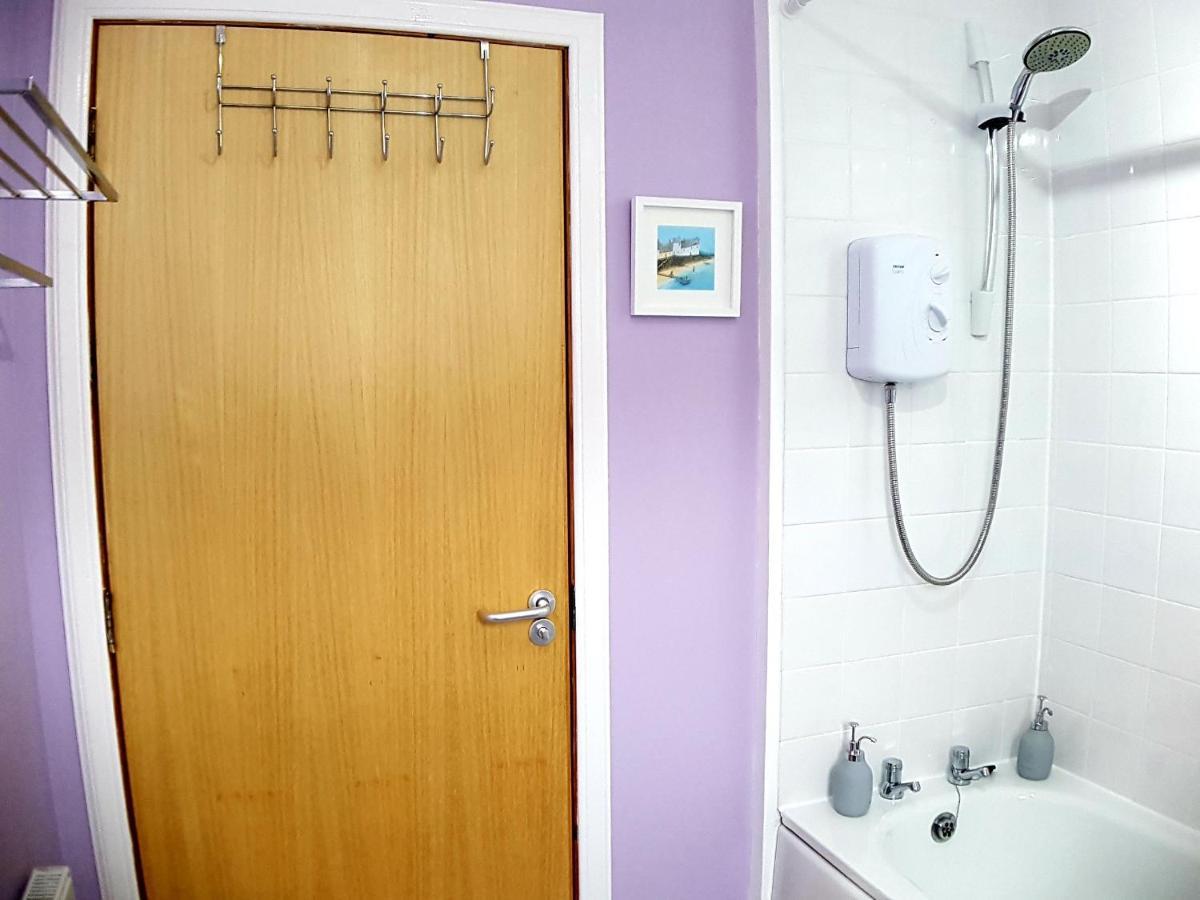 Hill View 2 Bedroom Free Parking Apartment Inverness