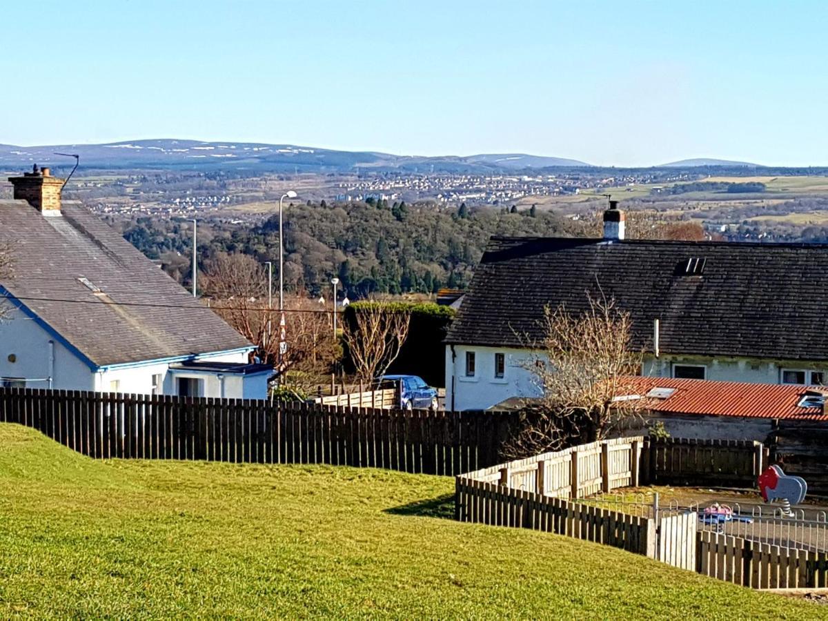 Hill View 2 Bedroom Free Parking *