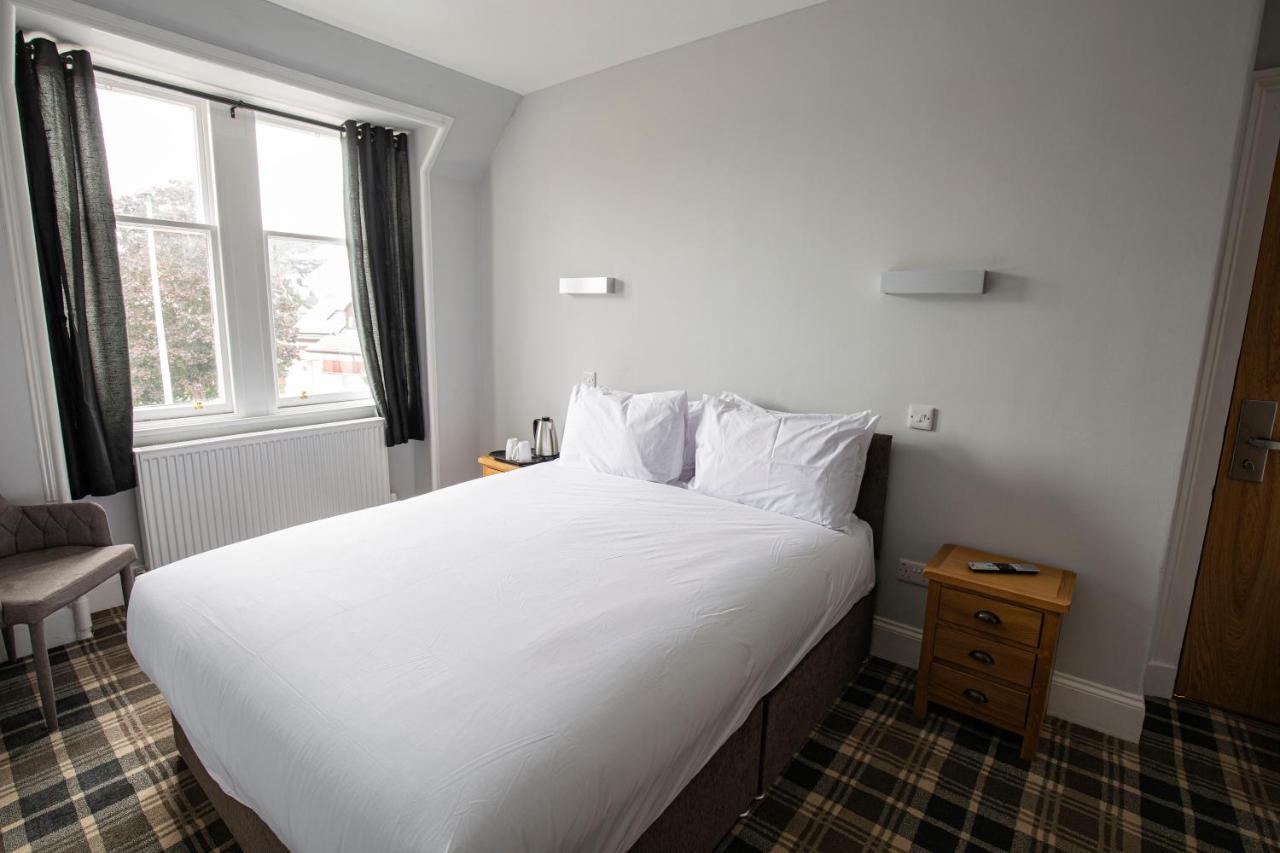 Crown Court Hotel 3*