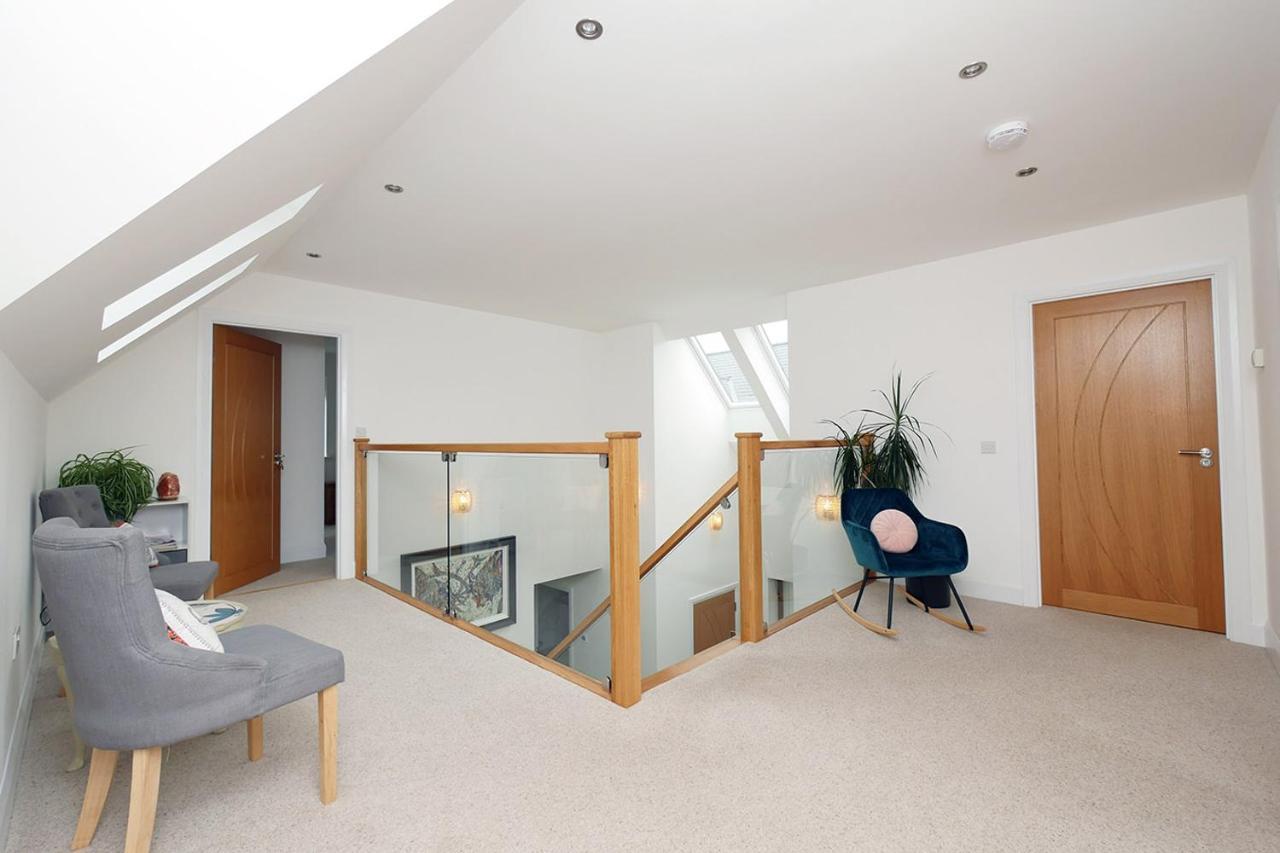 Pinewood & Apartment