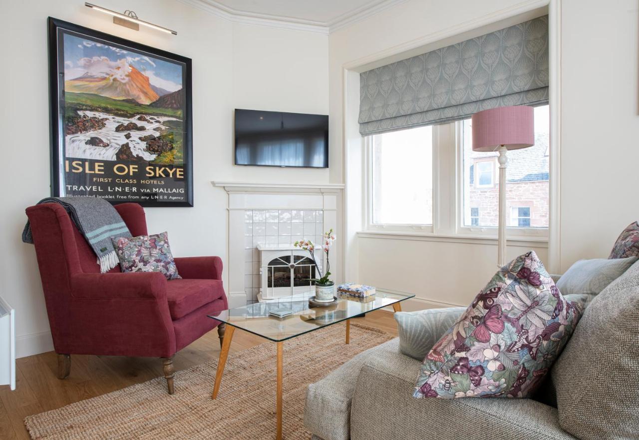 Apartment Art House