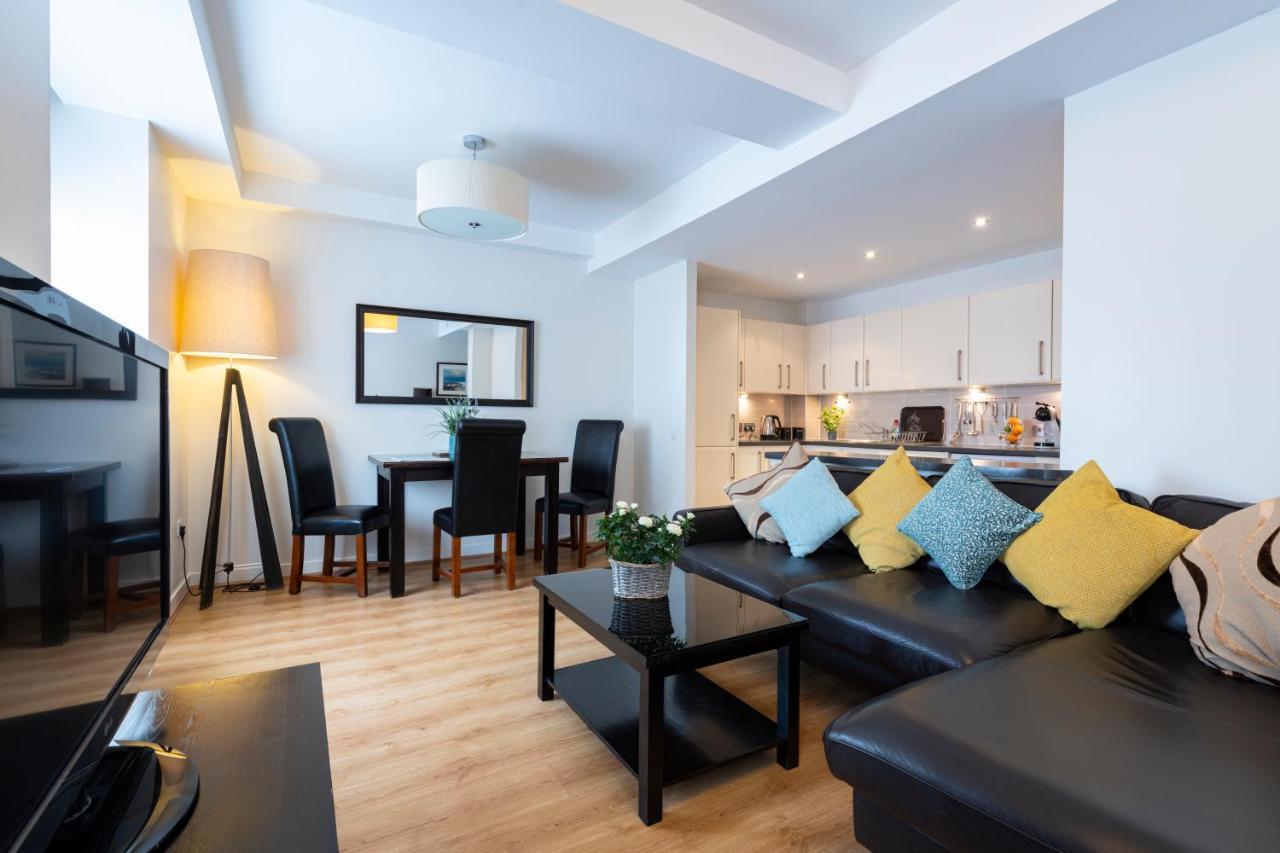 Inverness City Suites Apartment *
