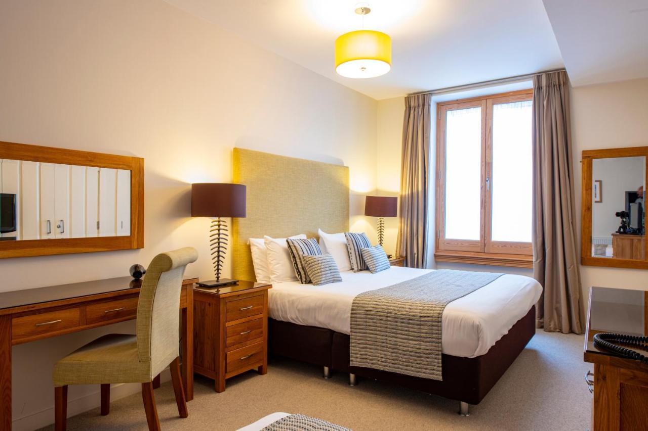 Inverness City Suites Apartment *