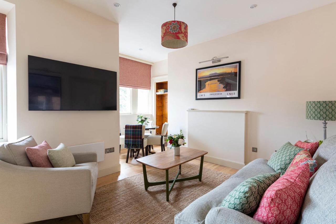Apartment Art House
