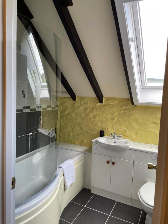 The Steadings, At The Grouse & Trout 3* Inverness