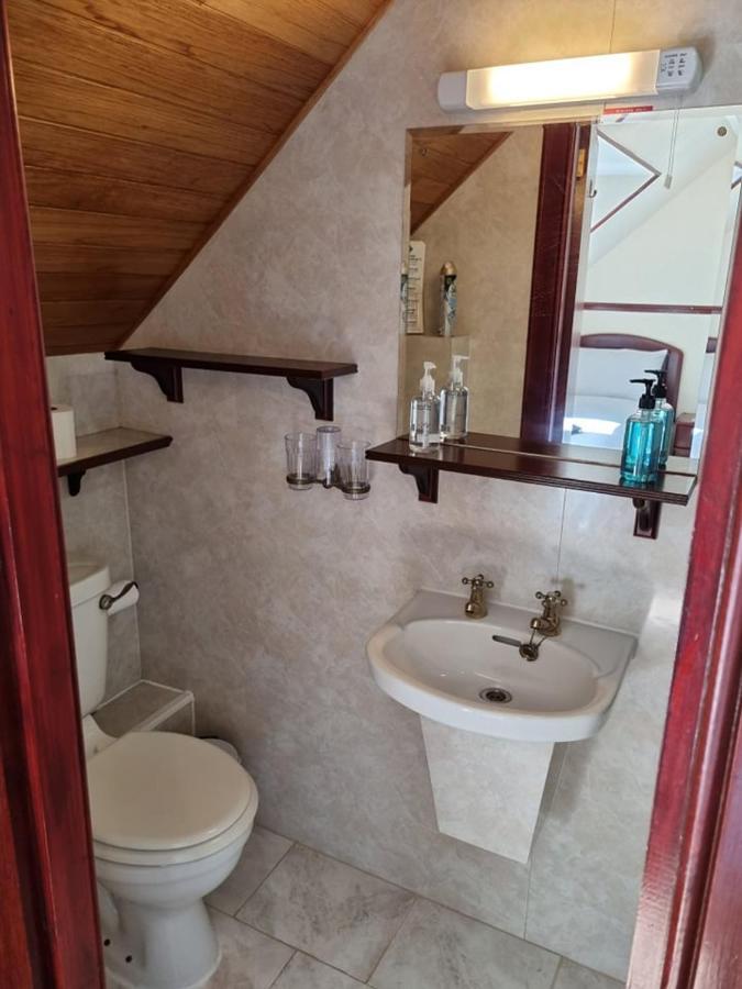 Tanera Bed & Breakfast 4*