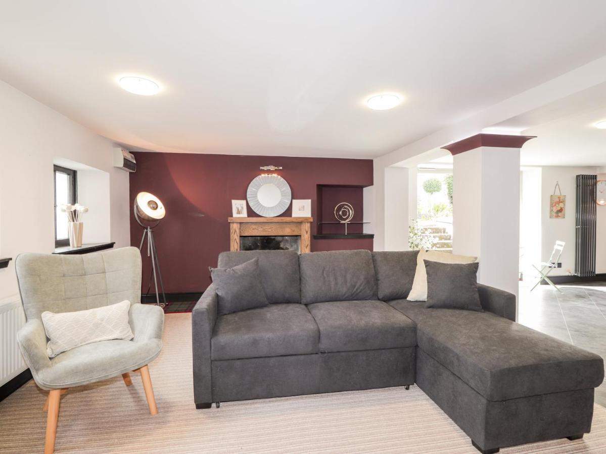 Mary Ann Apartment *