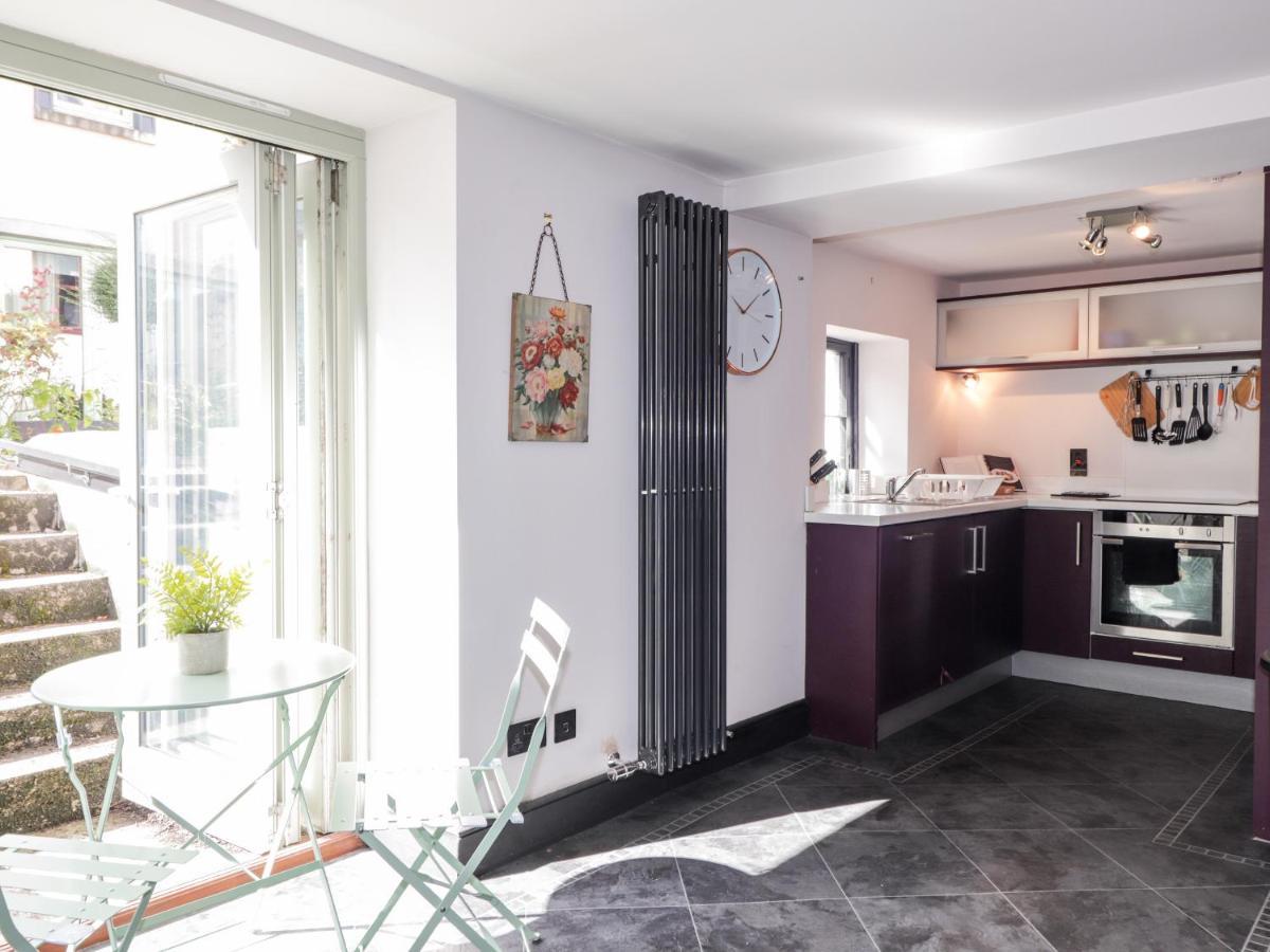 Mary Ann Apartment *