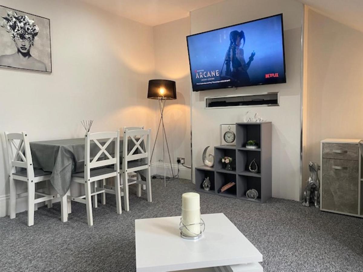 63a Innes St Apartment