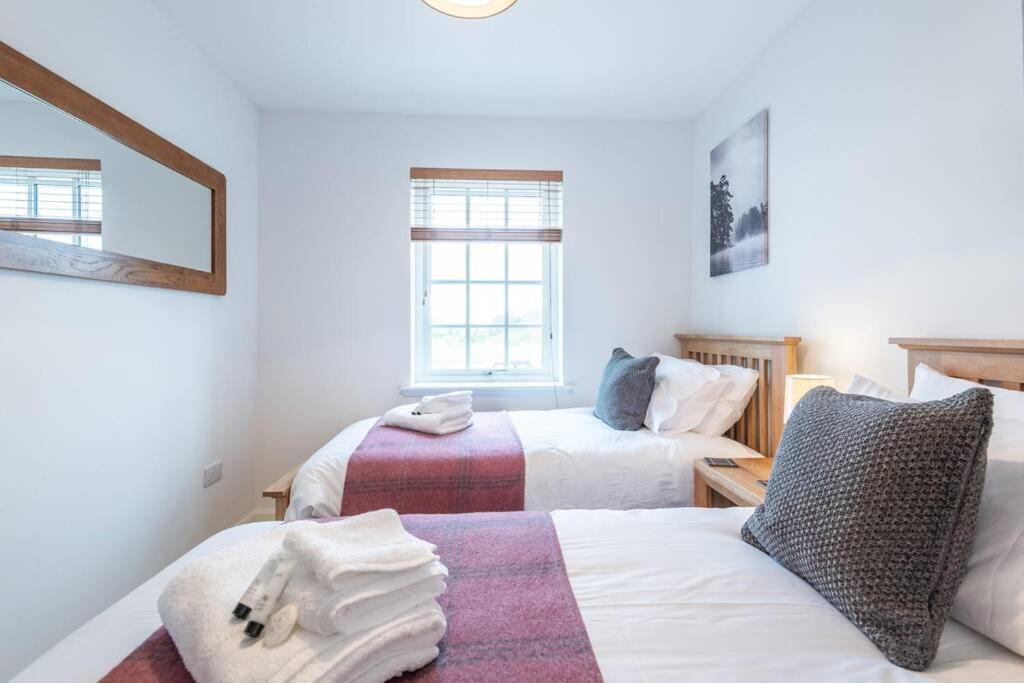 Stylish & Modern Apartment Inverness