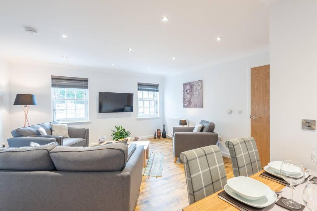 Stylish & Modern * Inverness