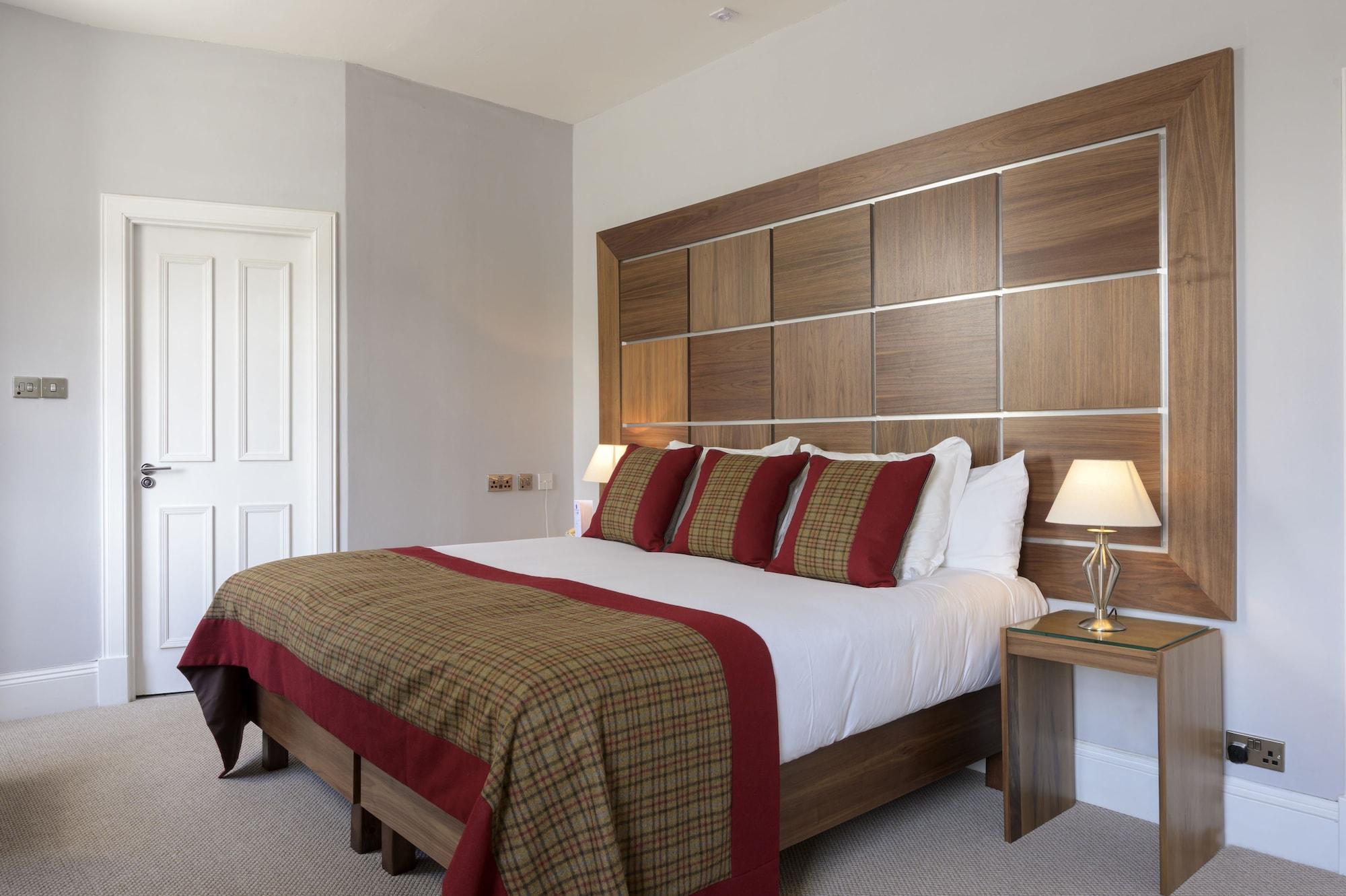 The Glenmoriston Townhouse Hotel