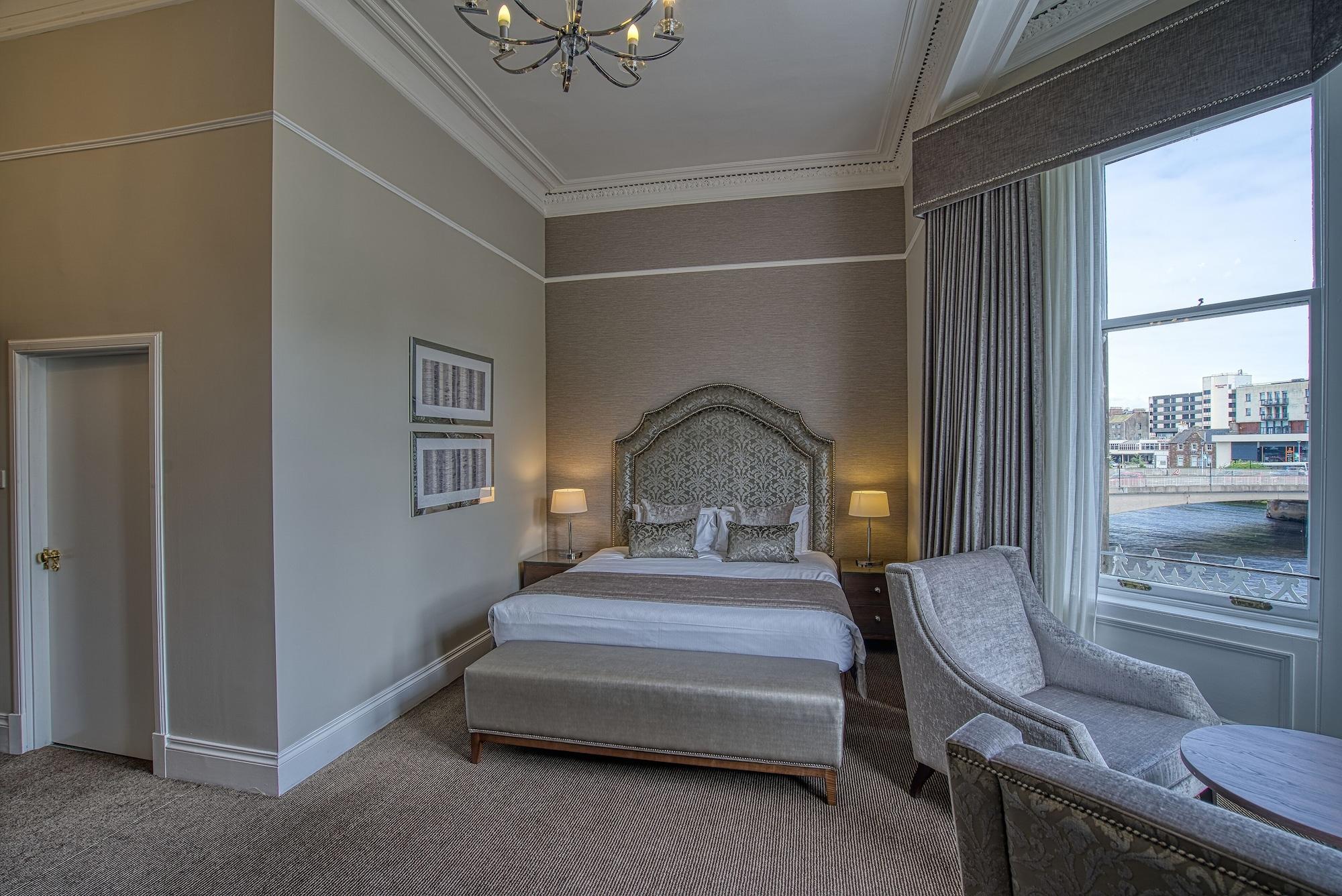 Western Palace & Hotel 4*