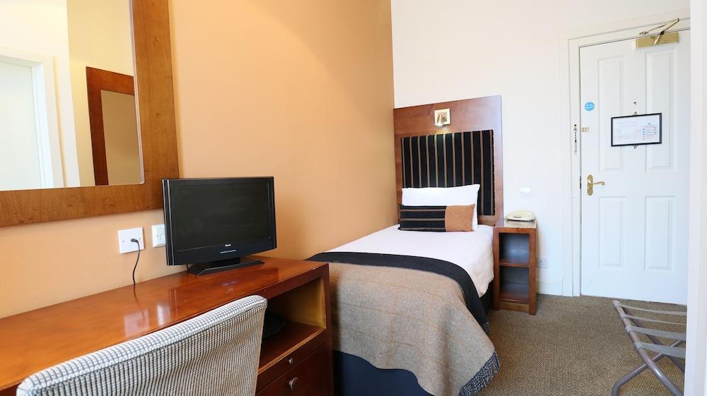 Columba By Compass Hospitality 3*