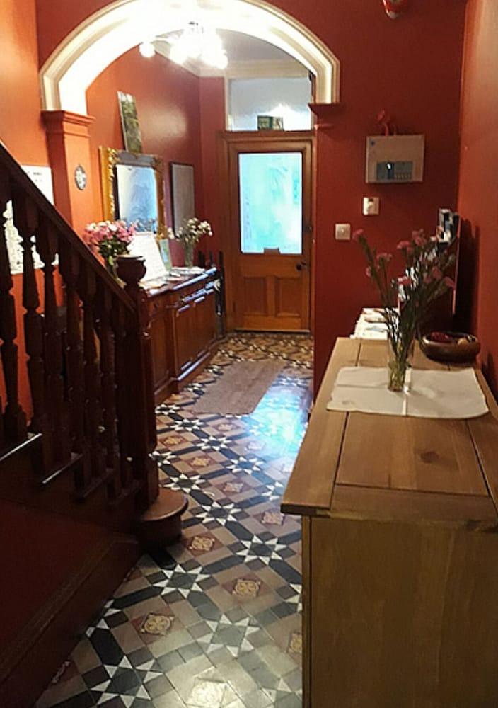 Cedar Bed & Breakfast