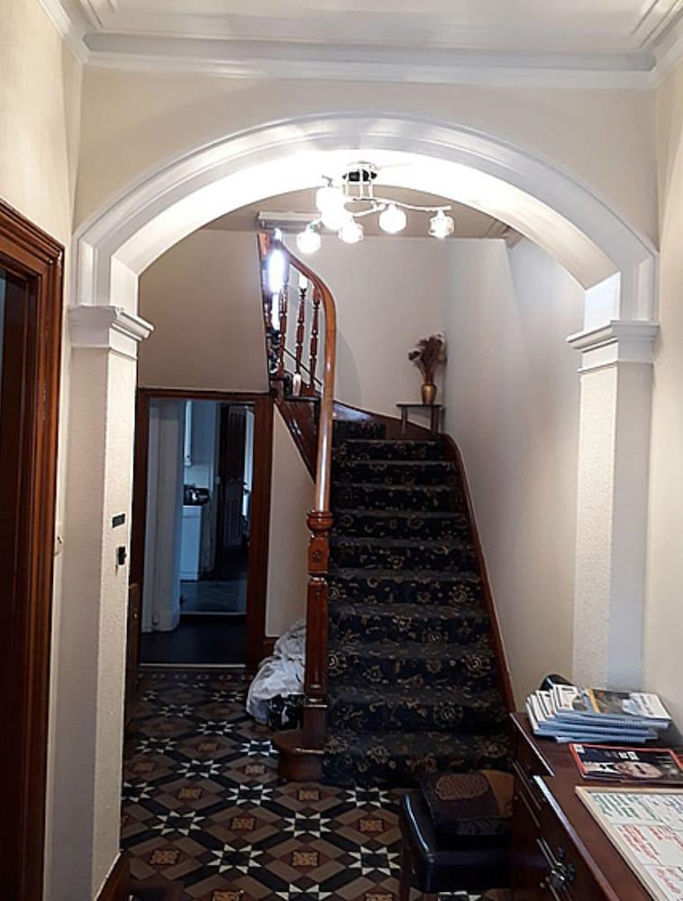 Bed & Breakfast Cedar