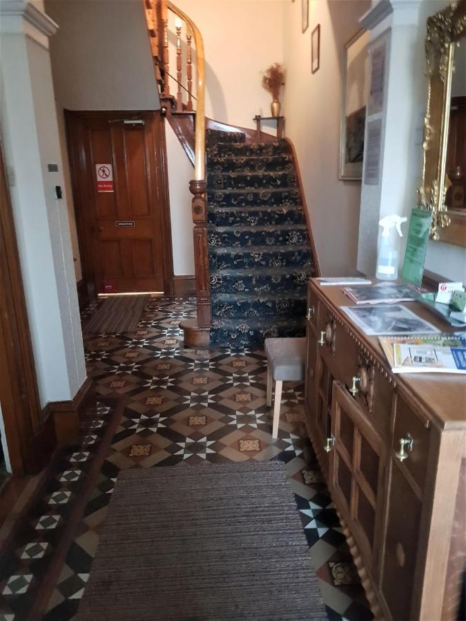 Cedar Bed & Breakfast 3*