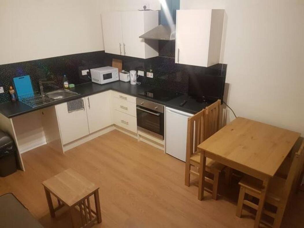 9 Ardconnell Terrace Room 1 Guest house *