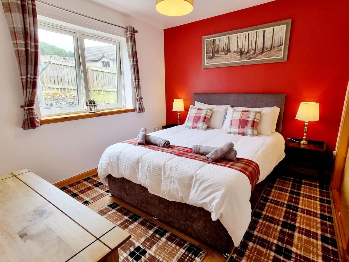Hill View 2 Bedroom Free Parking *