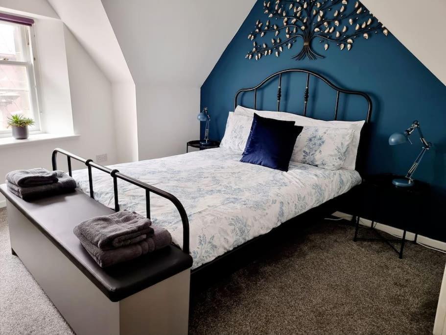 One Bed In The Heart Of Apartment