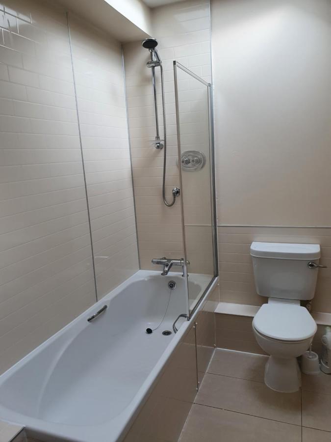 Nelson Street Apartment *