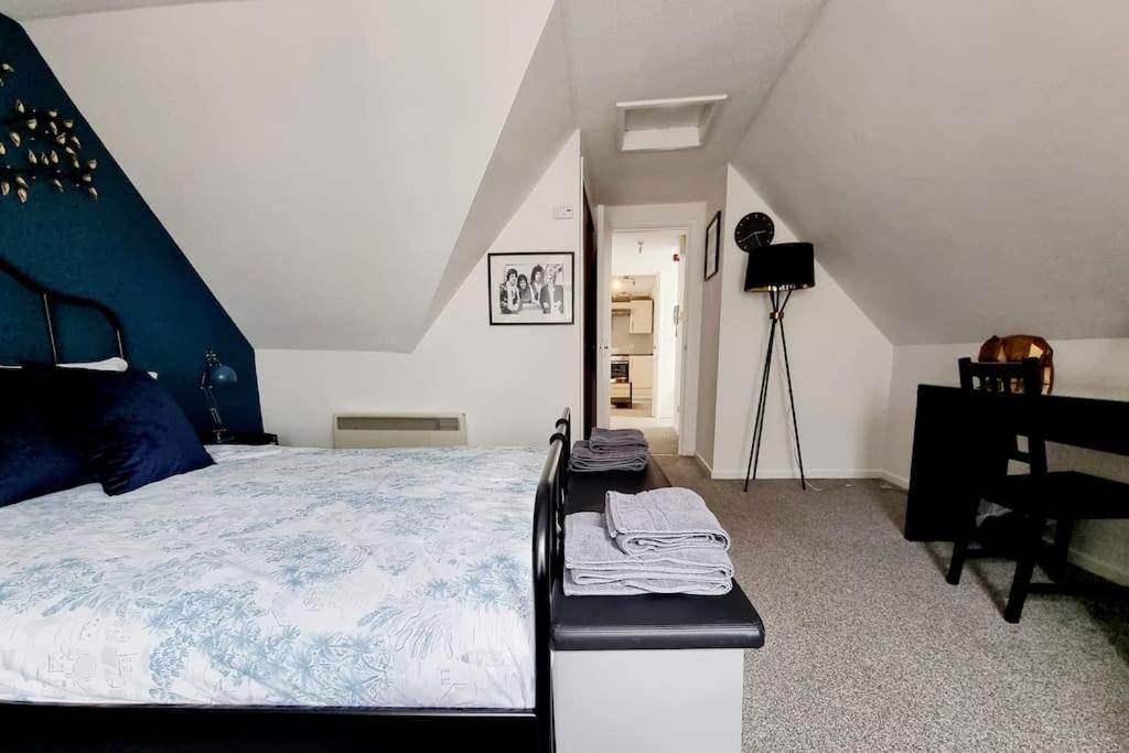 One Bed In The Heart Of Apartment *