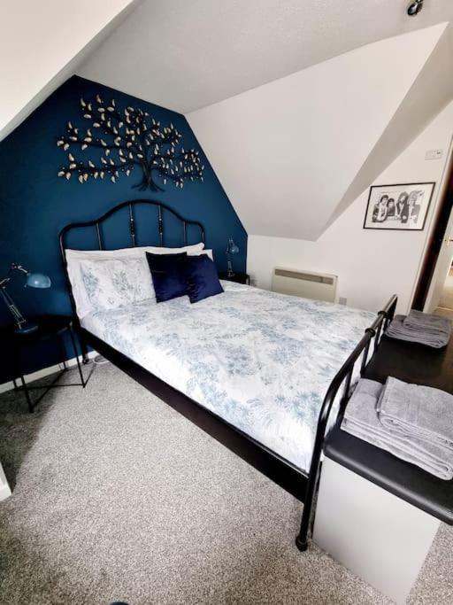 One Bed In The Heart Of Apartment *