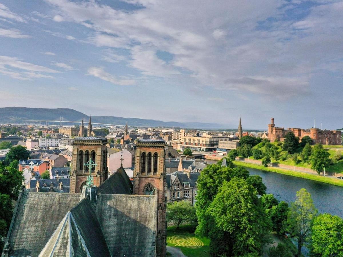 Old Edinburgh Court By Interhome Apartment Inverness