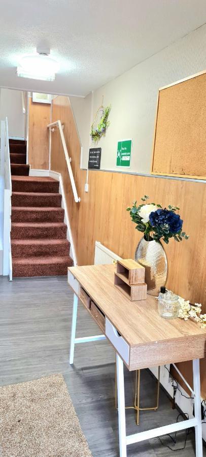 Casa de hóspedes Mystayinn - Five Star Amenities - Free Parking - Central - Complimentary Snacks Inverness