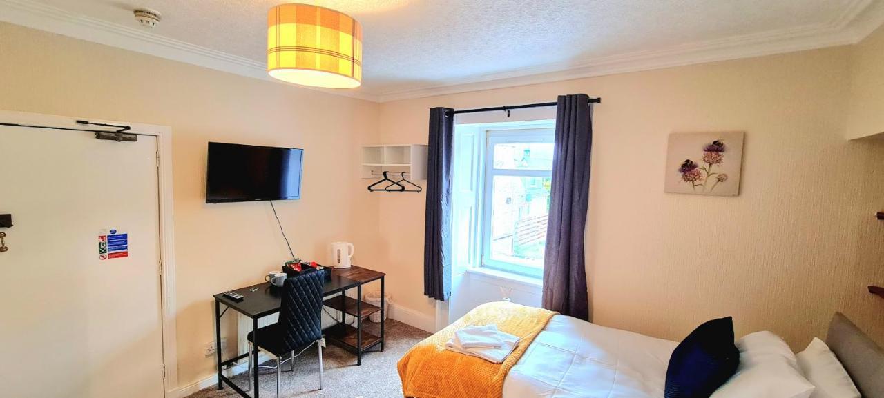 Casa de hóspedes Mystayinn - Five Star Amenities - Free Parking - Central - Complimentary Snacks Inverness
