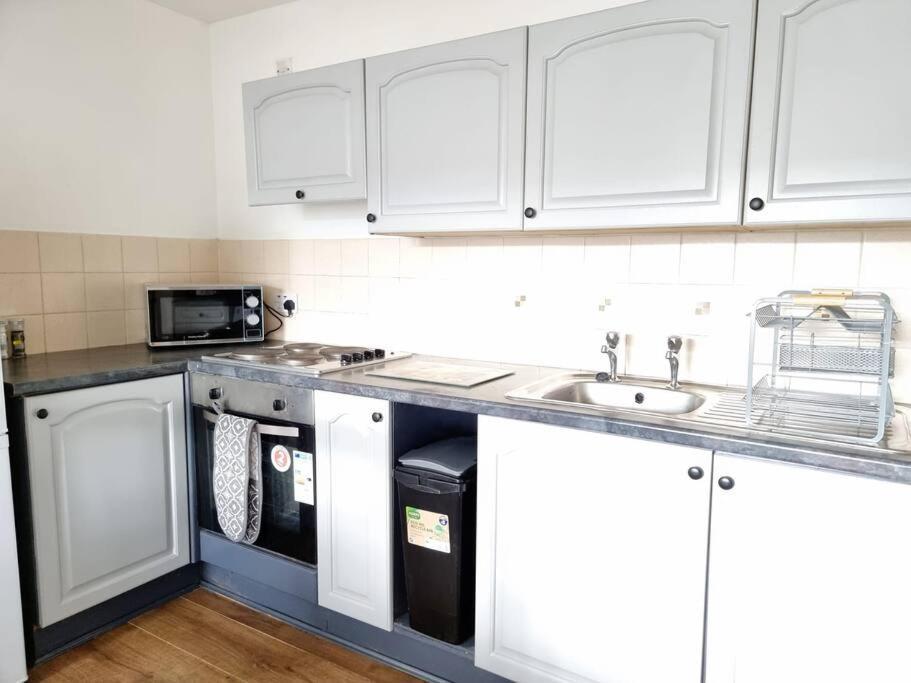 Two Bed With Free Parking In *