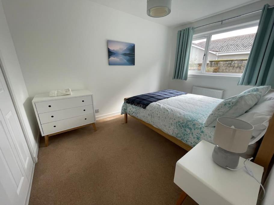 'edgewood' - Detached Holiday home