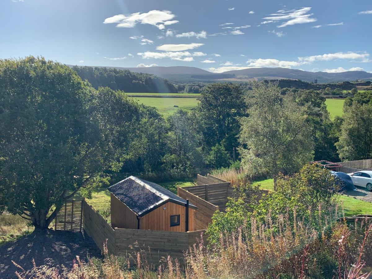Campsite River Huts, Highland River Retreat With Hot Tub *