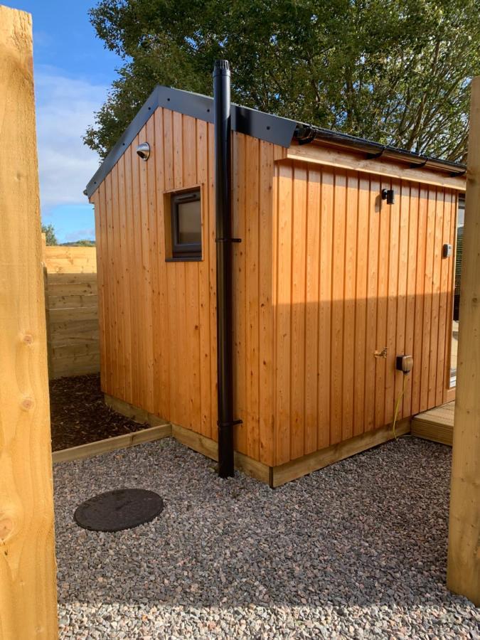 River Huts, Highland River Retreat With Hot Tub Inverness