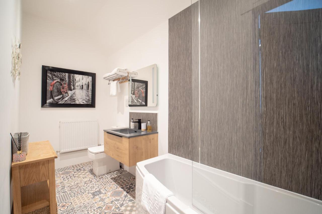 Gordonston Apartment *