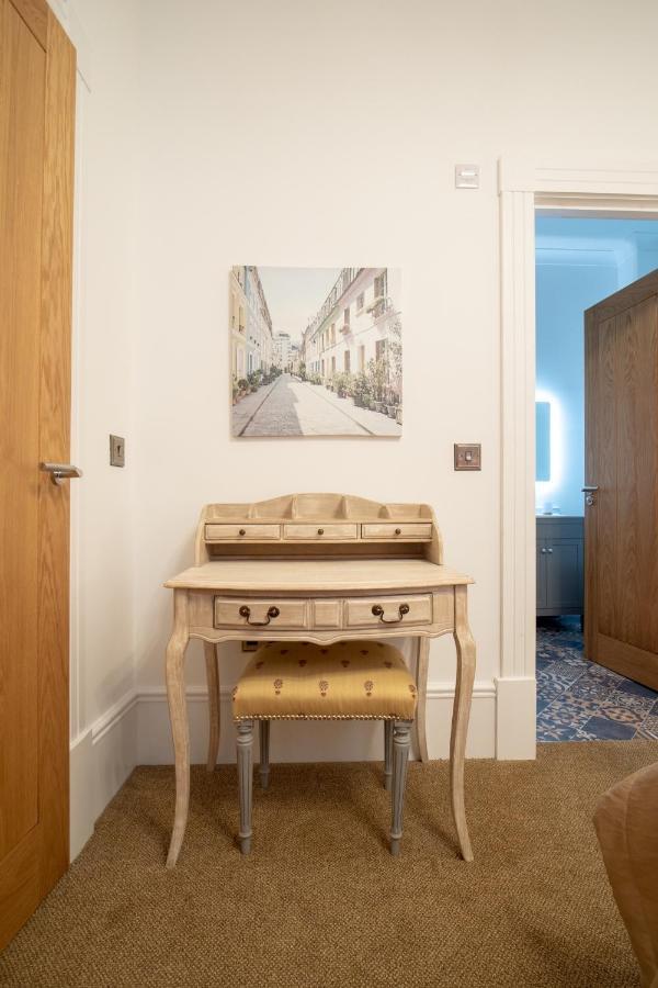 Redcliffe Hotel 3*