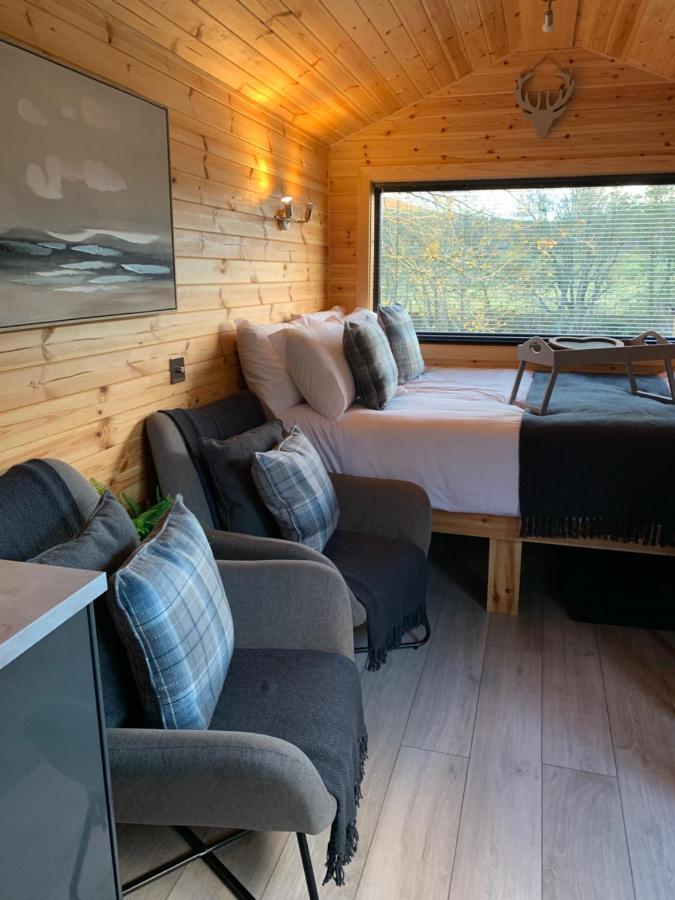 River Huts, Highland River Retreat With Hot Tub Campsite Inverness