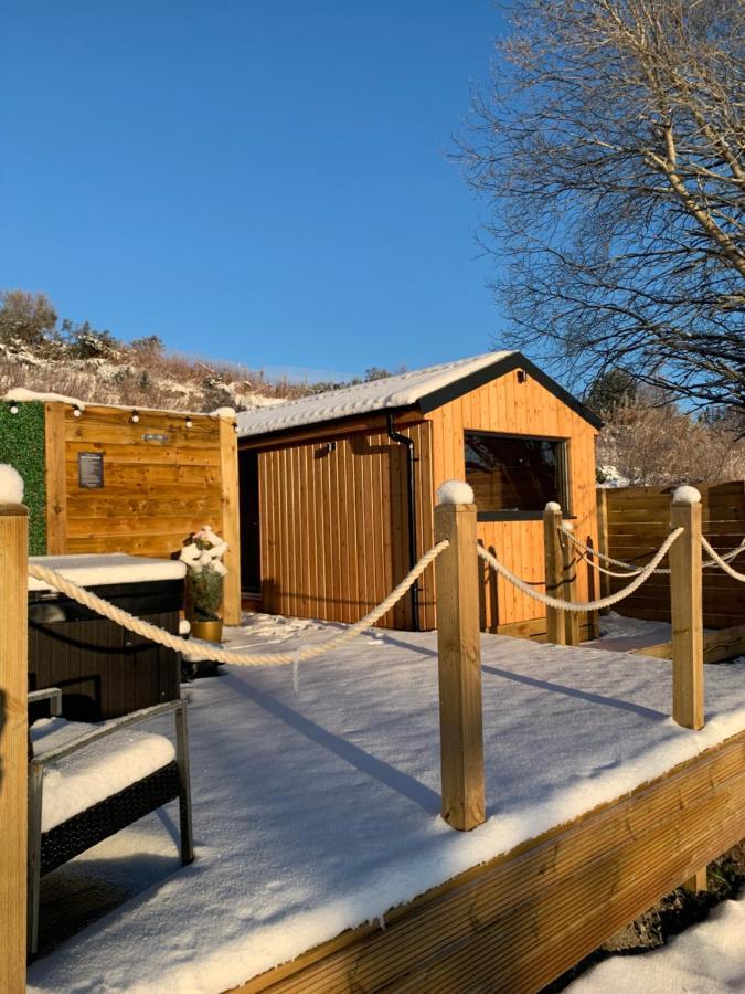 River Huts, Highland River Retreat With Hot Tub Campsite