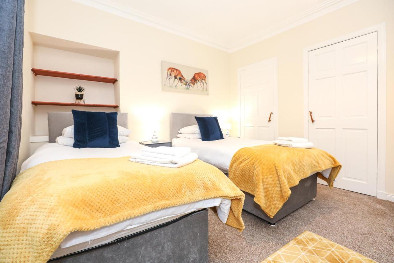 Casa de hóspedes Mystayinn - Five Star Amenities - Free Parking - Central - Complimentary Snacks Inverness