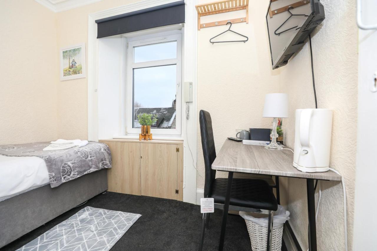 Casa de hóspedes Mystayinn - Five Star Amenities - Free Parking - Central - Complimentary Snacks *