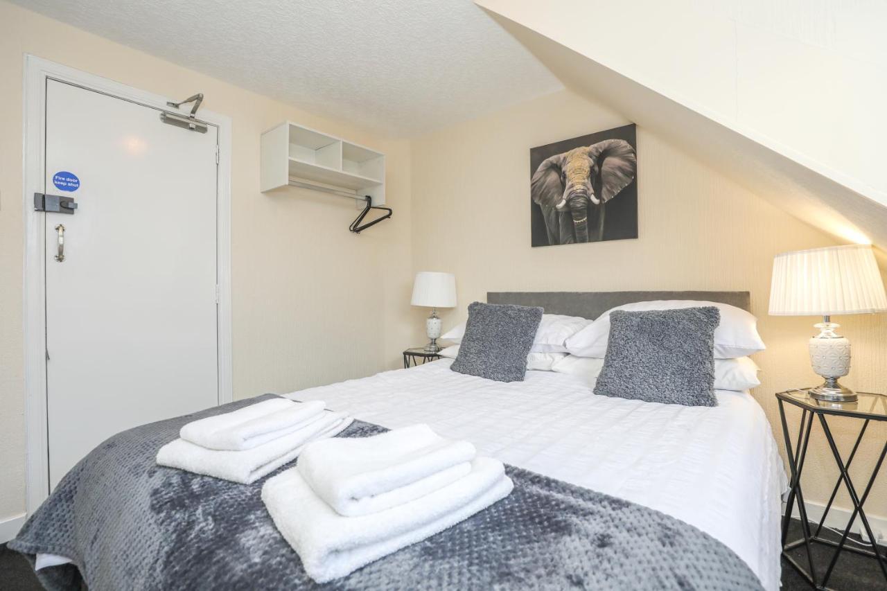 Mystayinn - Five Star Amenities - Free Parking - Central - Complimentary Snacks