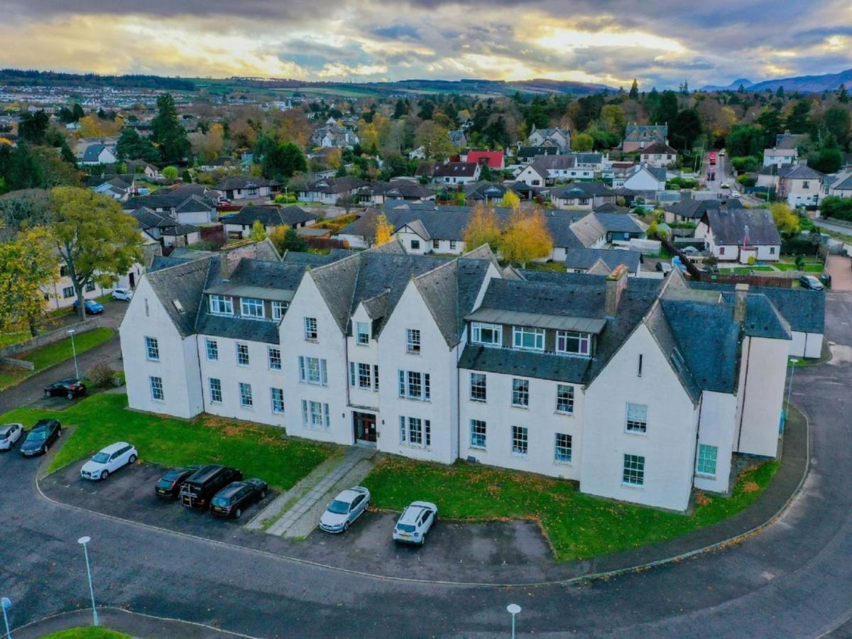 Old Edinburgh Court By Interhome *