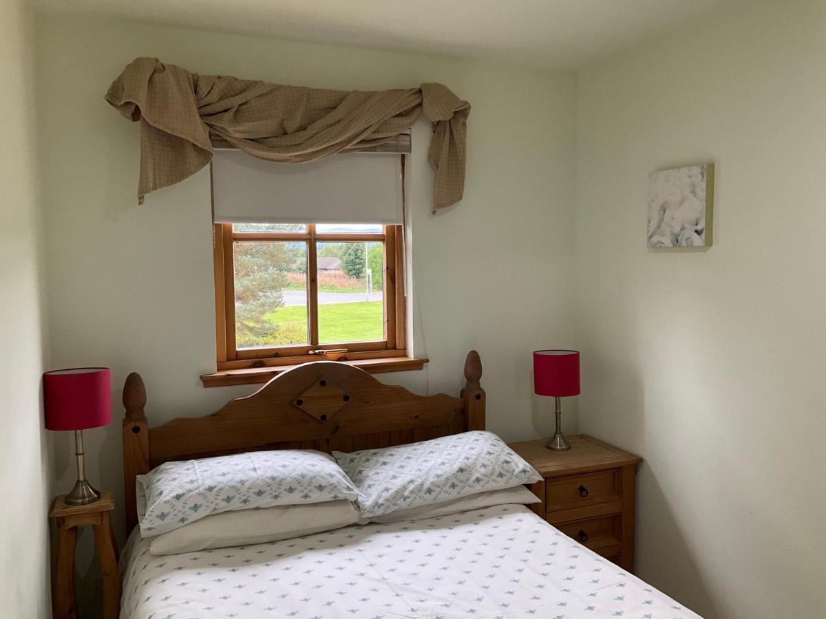 Two Bedroom Glen View Free Parking